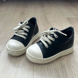 Rick Owen’s Baby Leather Low top sneaker EU size 22/ US 6.5